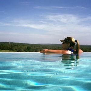 Meet your Posher, Rita